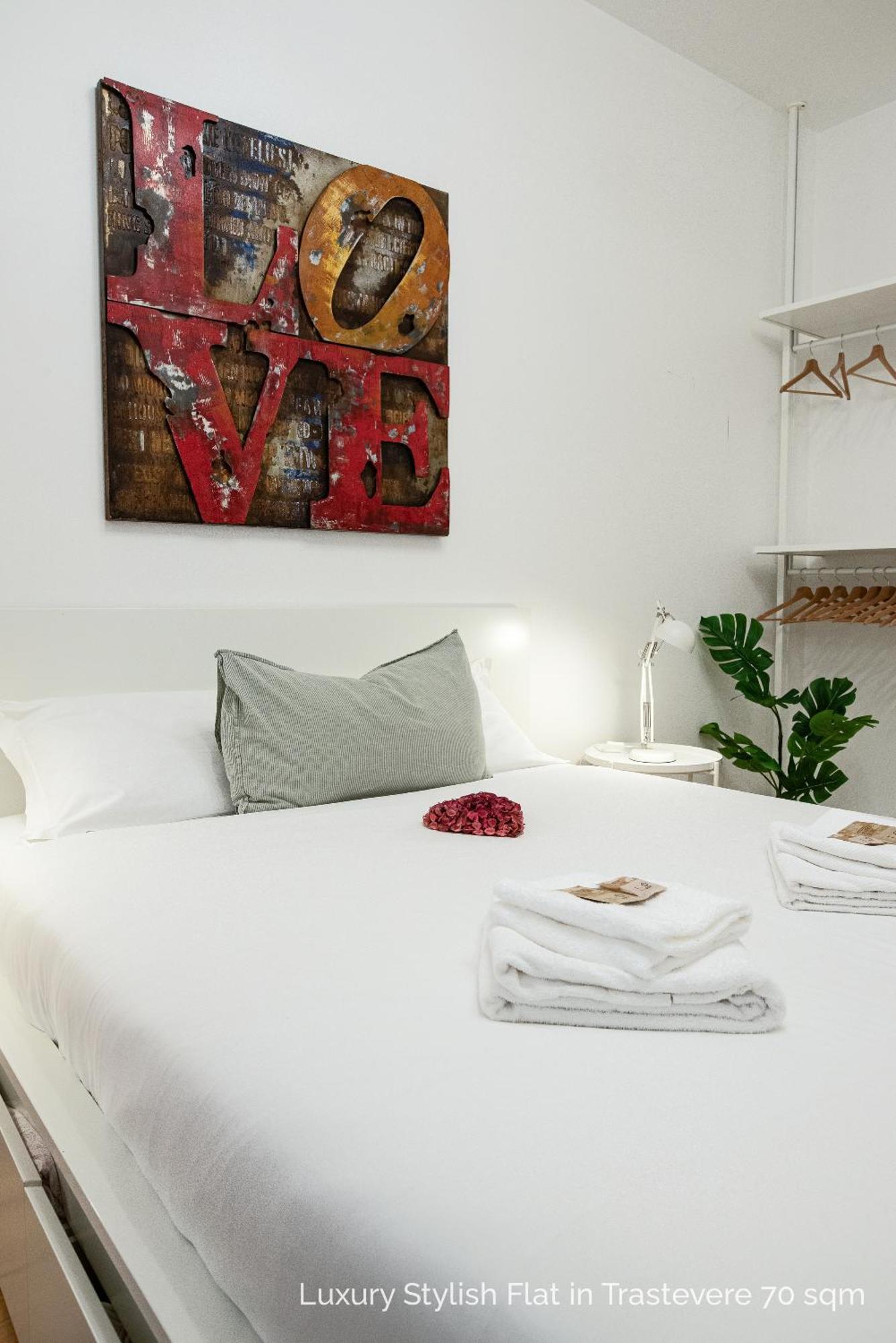 La Dolce Vita - Luxury Stylish Flats In Trastevere 70-90Sqm ローマ エクステリア 写真